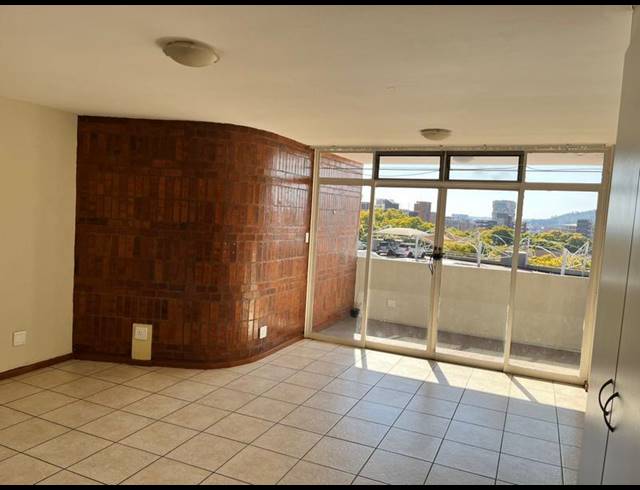 1 BEDROOM COMPLEX FOR SALE IN SUNNYSIDE